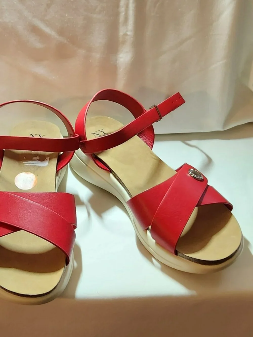 NY & C sandals red sz 11 M** NWD SEE NOTES - Picture 2 of 6